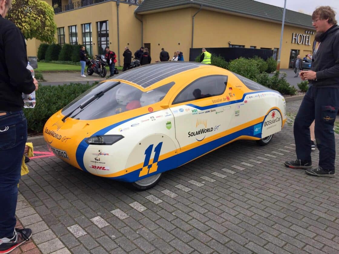 Zu sehen ist ein Solarauto