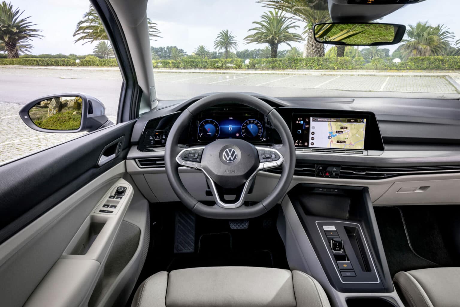 VW Golf 8 Cockpit