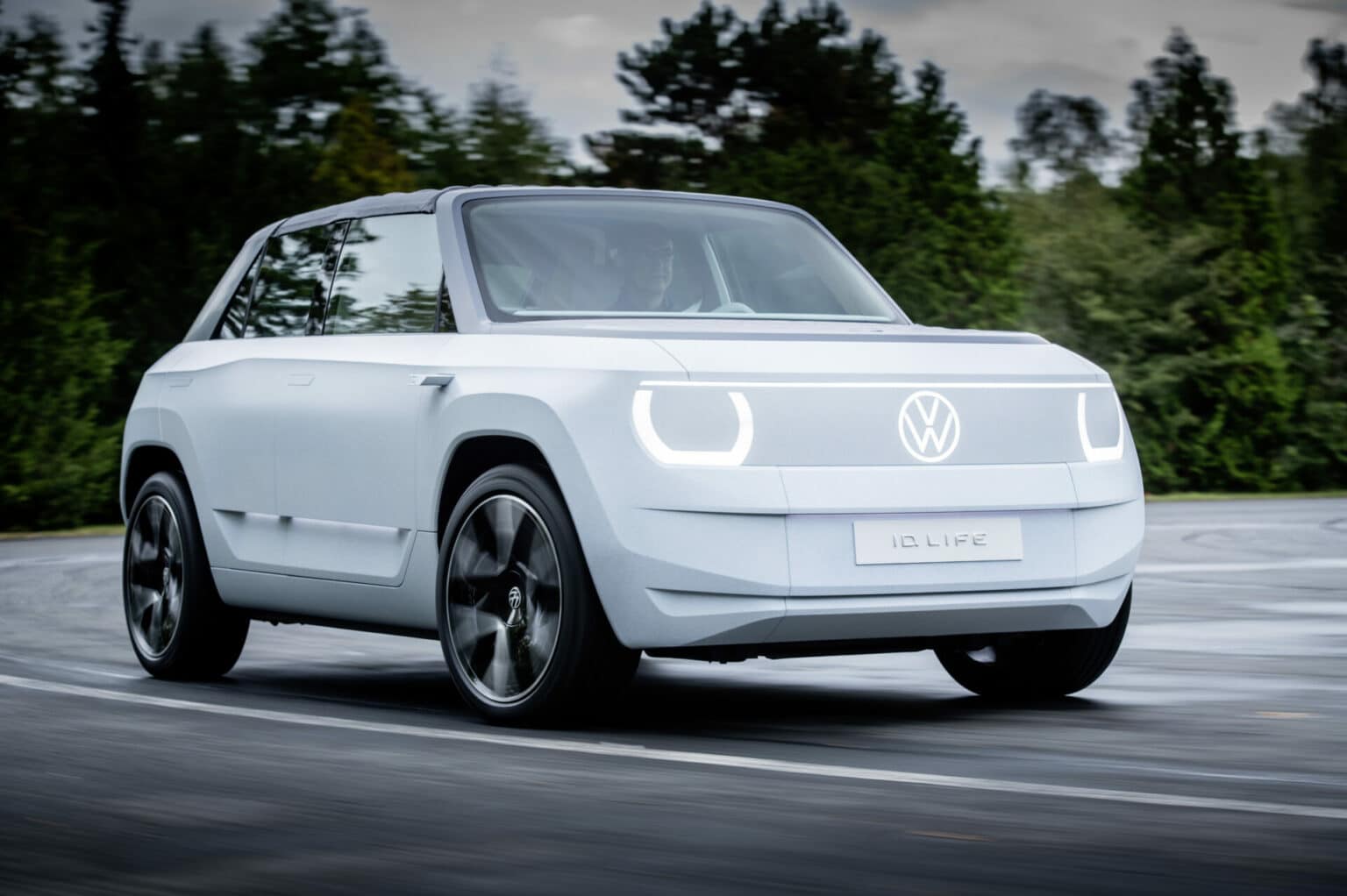 Volkswagen ID. LIFE Konzept-Fahrzeug, dynamisch, von vorne