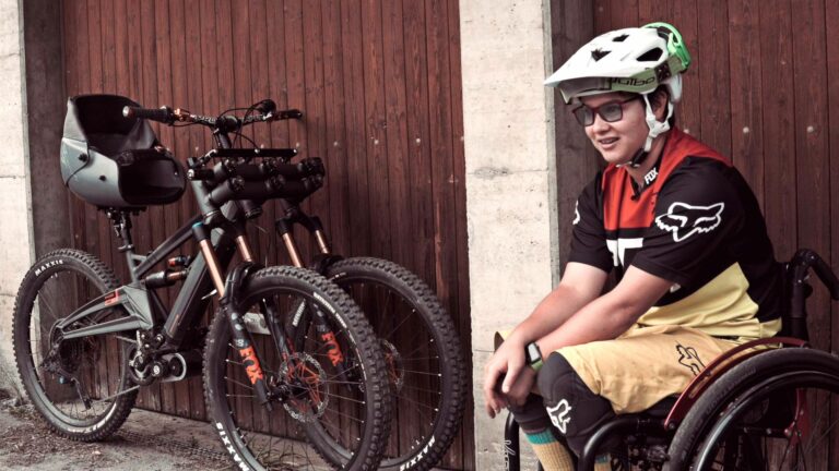 Ein Bike mit drei Rädern soll Lorraine Truong wieder zurück auf den Trail bringen