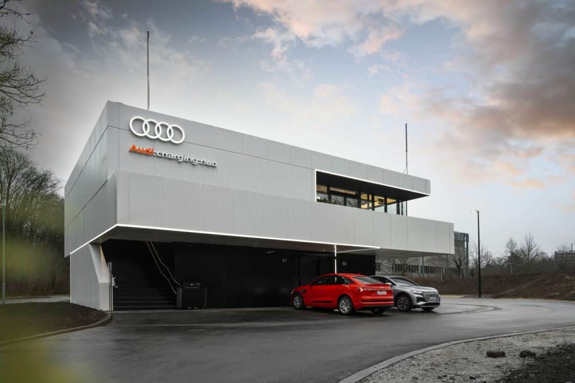 Audi Hub Außenseite