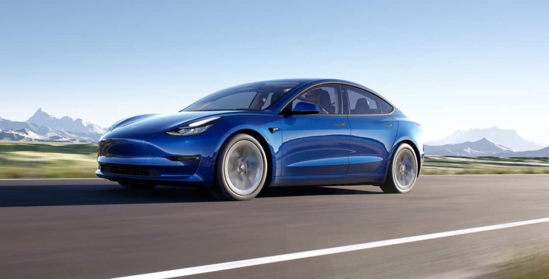 Tesla Model 3, dynamisch