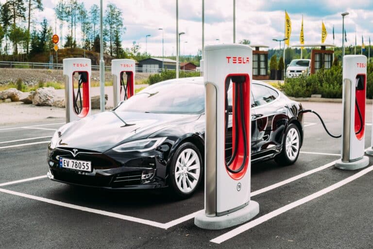 Im TÜV-Report 2022 konnte das Tesla Model S nicht überzeugen