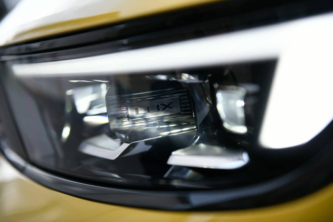 Opel Astra L Scheinwerfer