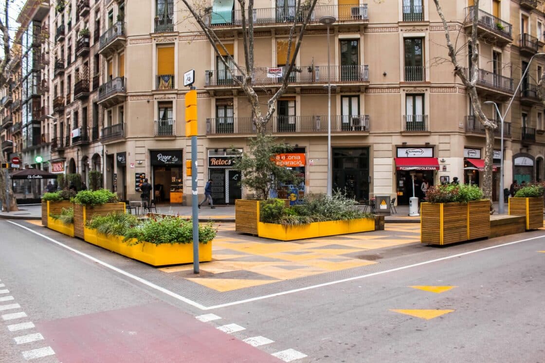 Die charakteristischen Ecken der Blocks in Barcelona werden zu Ruhezonen umgestaltet [Bildquelle: Björn Tolksdorf]