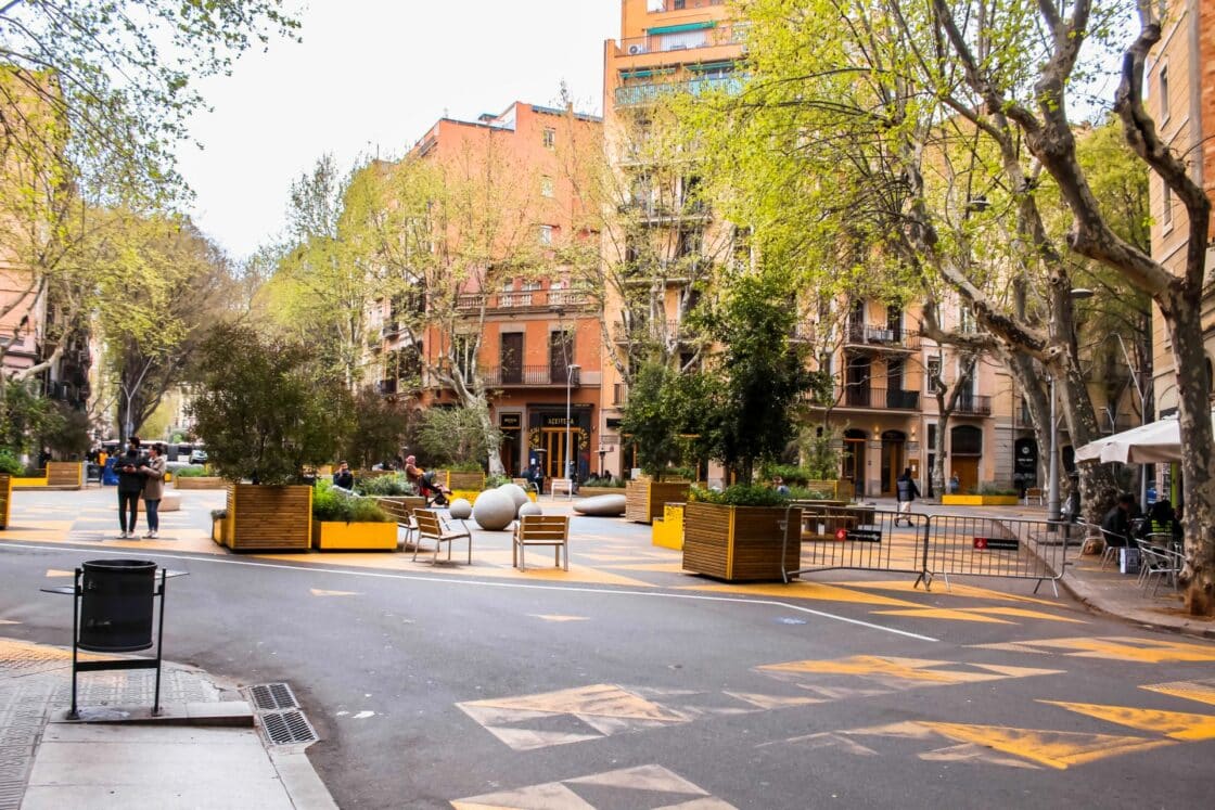 Superblock Sant Antoni: Im Quartier findet mehr öffentliches Leben auf der Straße statt, sagt die Stadt [Bildquelle: Björn Tolksdorf]